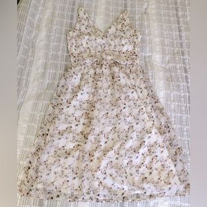 VERO MODA | Soft & Flowy White Floral Dress